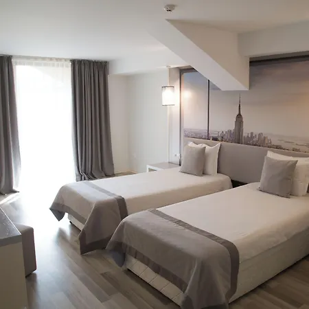 Tsarsko Selo Hotell 4*